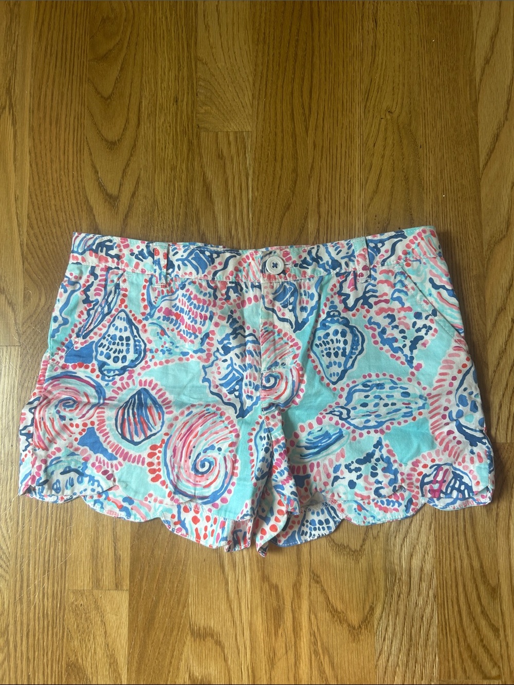 Lilly Pulitzer Coral & Blue Scalloped Hem High-Waist Shorts